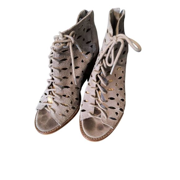 Gianni Bini Ankle Boots Womens 6.5 Brown Bohemian Cutout Peep Toe Lace Up Suede - Picture 1 of 5